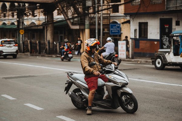 Les vêtements de moto pour enfants : importance et choix